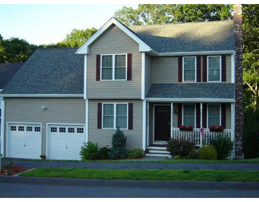 Unit for sale at 70 Ridgewood Rd, Worcester, MA 01606