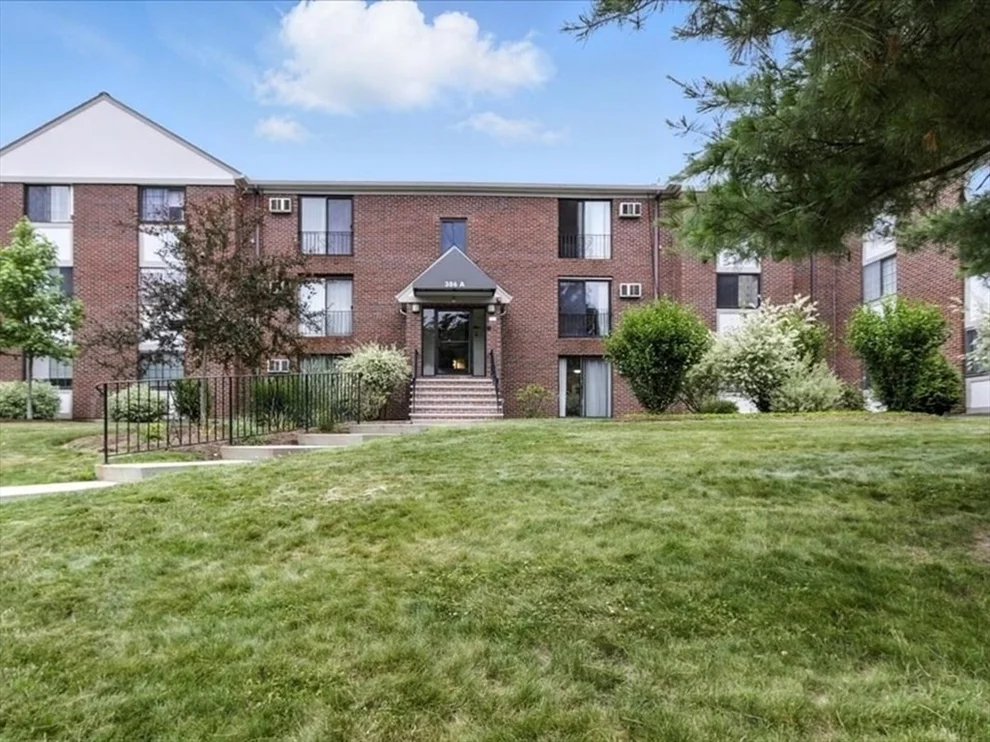 Unit for sale at 386 Great Rd, Acton, MA 01720
