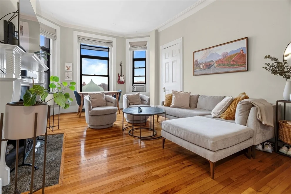 Unit for sale at 271 Dartmouth St, Boston, MA 02116