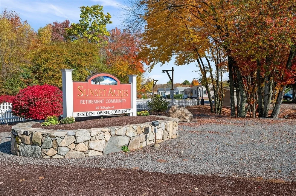 Unit for sale at 4 Garden Lane, Plainville, MA 02762