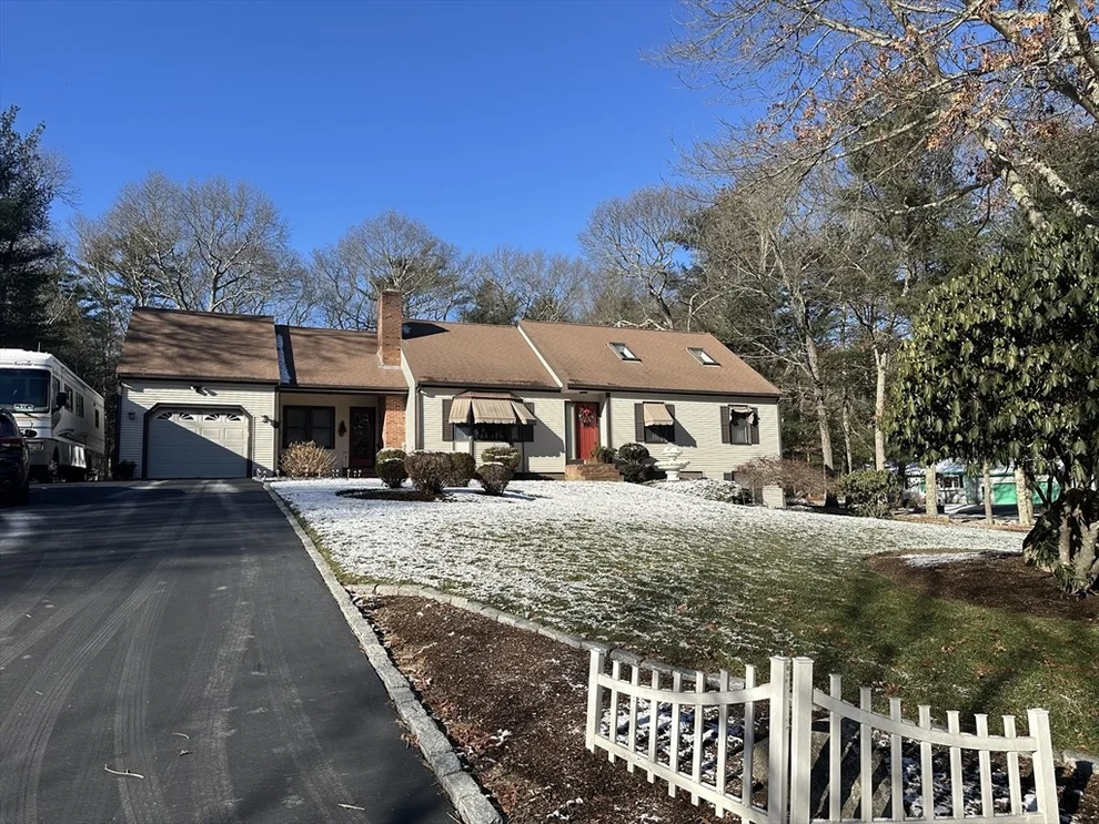Unit for sale at 1 Knollwood Dr, Dartmouth, MA 02747