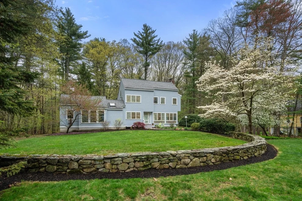 Unit for sale at 4 Deacon Ln, Sudbury, MA 01776
