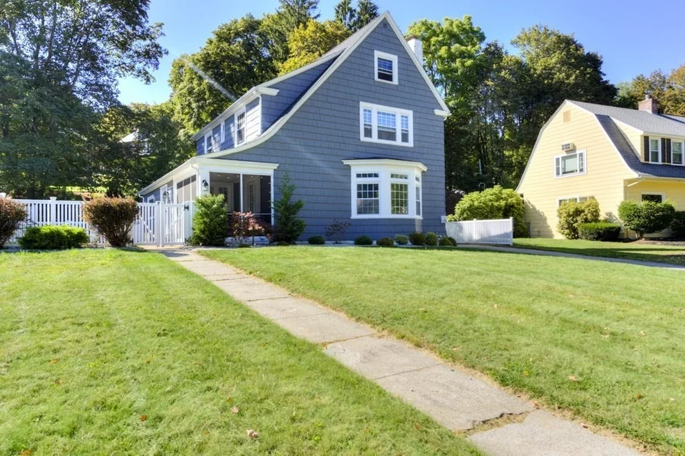 Unit for sale at 137 Richmond Avenue, Worcester, MA 01602