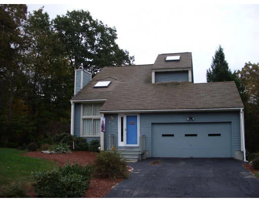 Unit for sale at 14 Michael Circle, Sandown, NH 03873