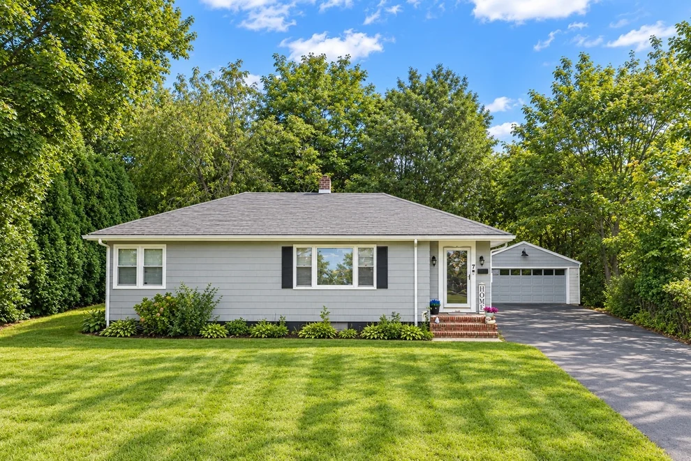 Unit for sale at 7 Norfolk Ave, Dartmouth, MA 02747