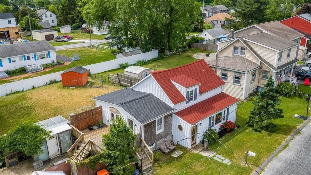 Unit for sale at 7 Wayne St, Fairhaven, MA 02719