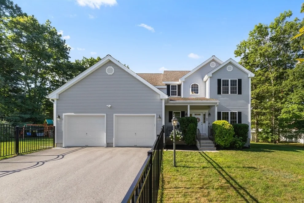 Unit for sale at 22 W Ledge Rd, Clinton, MA 01510