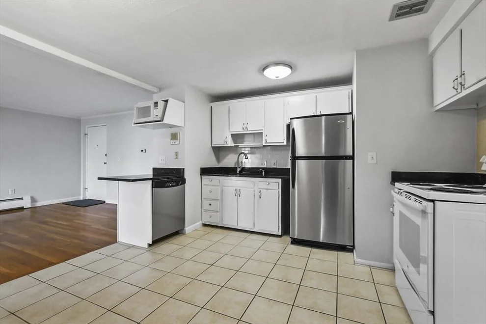 Unit for sale at 230 Essex St, Melrose, MA 02176