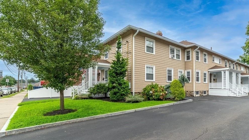 Unit for sale at 37 Richardson Ave, Wakefield, MA 01880