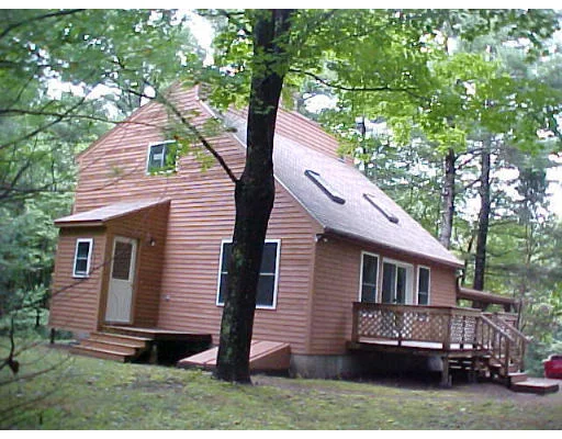 Unit for sale at 40 Cricket Lane, Sandown, NH 03873