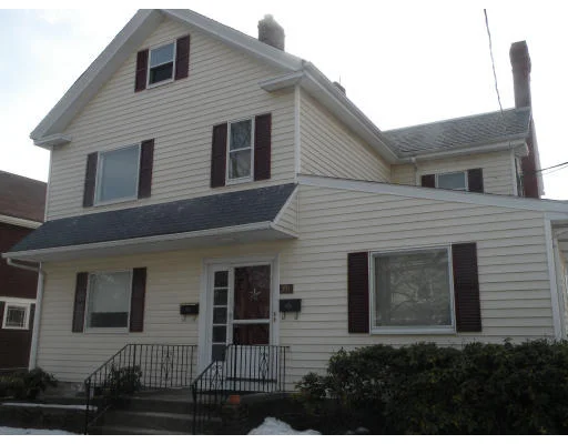 Unit for sale at 391 Cherry St, Newton, MA 02465