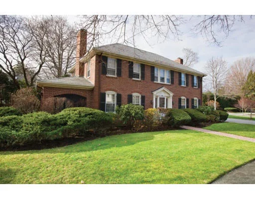 Unit for sale at 25 Manor House Rd, Newton, MA 02459