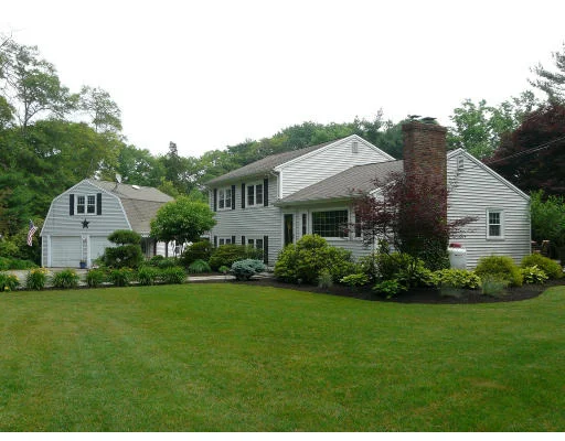 Unit for sale at 10 Elm Place, Hanson, MA 02341