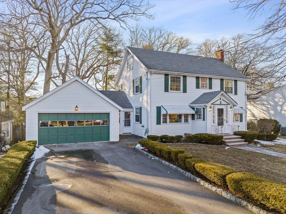 Unit for sale at 29 Hollingsworth Ave, Braintree, MA 02184