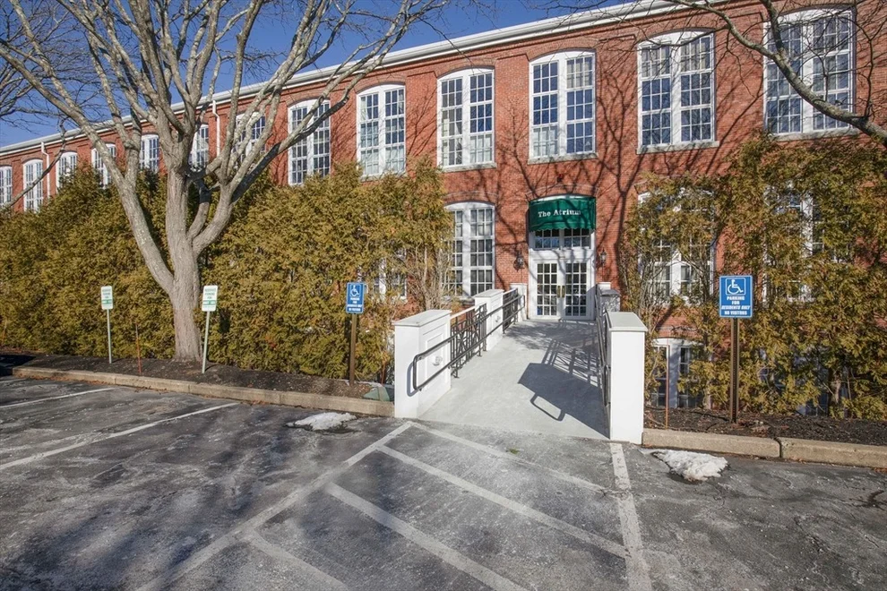 Unit for sale at 53 Warren St, Newburyport, MA 01950