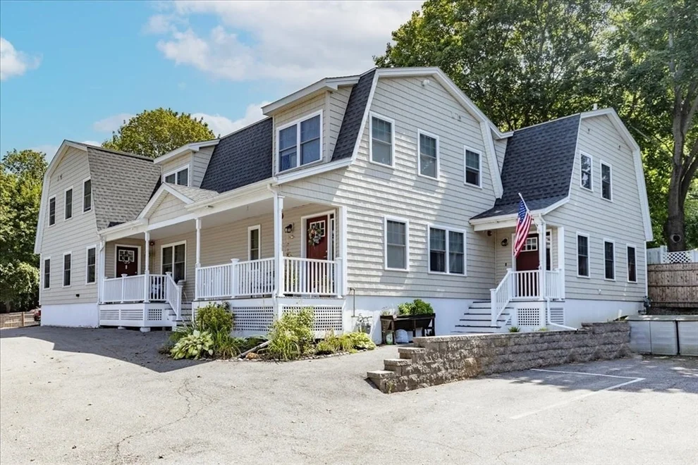 Unit for sale at 105 Green Street, Marblehead, MA 01945