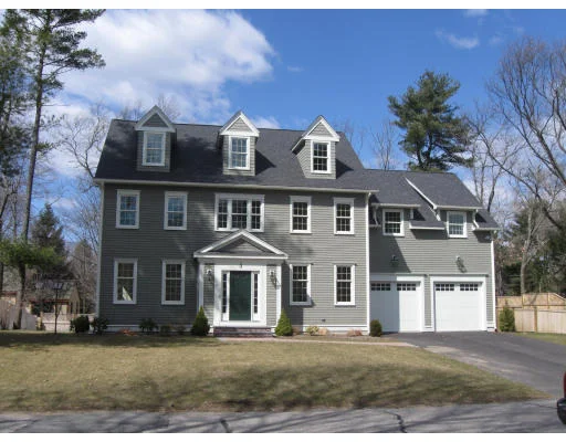 Unit for sale at 3 Macarthur Rd, Wellesley, MA 02482