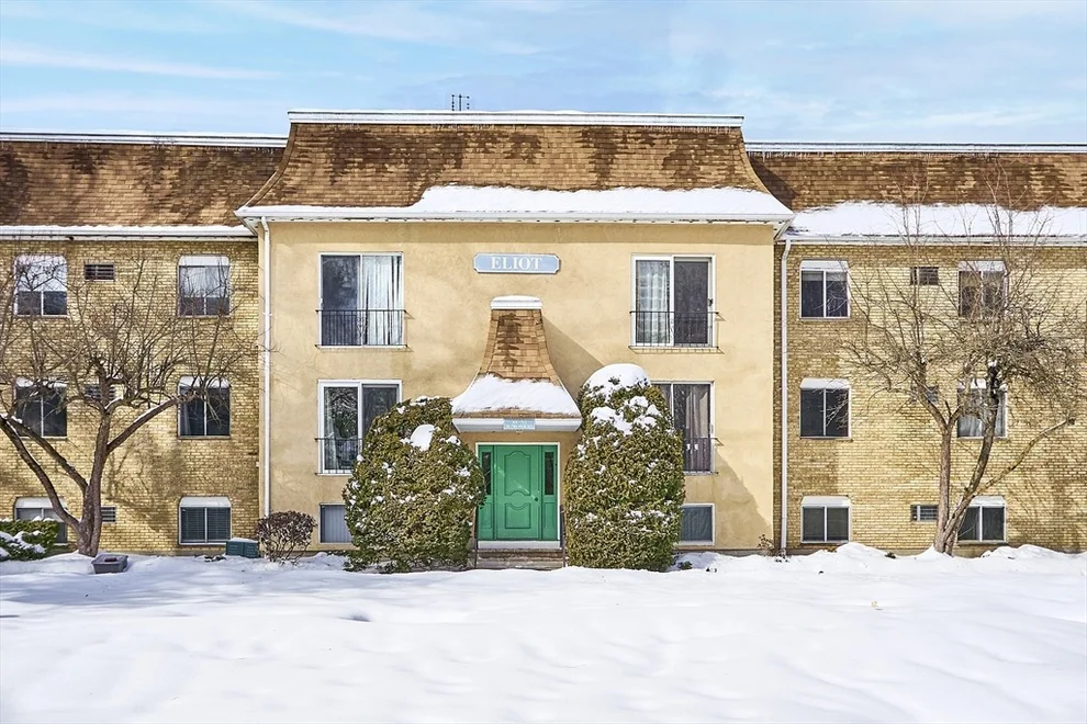 Unit for sale at 176 Swanson Rd, Boxborough, MA 01719