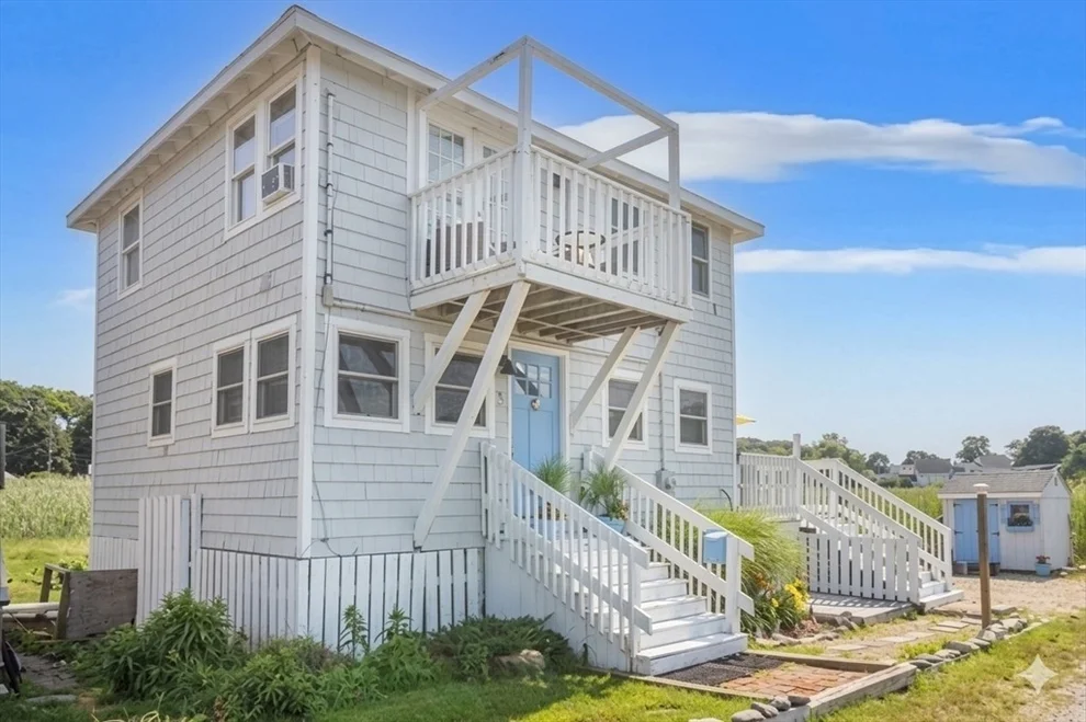 Unit for sale at 3 Bayview Street, Hull, MA 02045