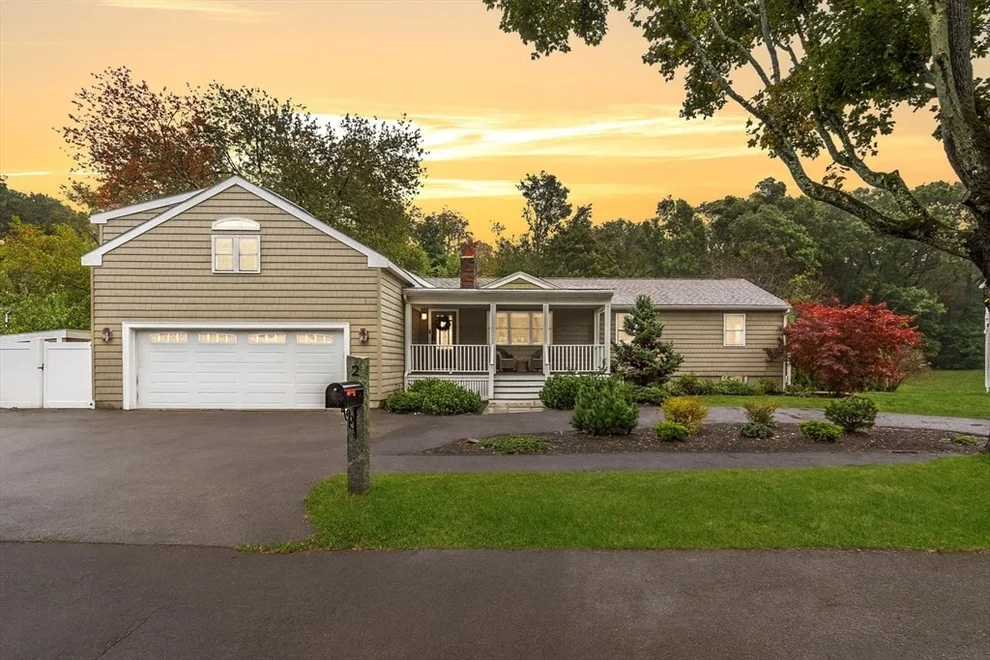 Unit for sale at 2 Crestwood Ln, Peabody, MA 01960