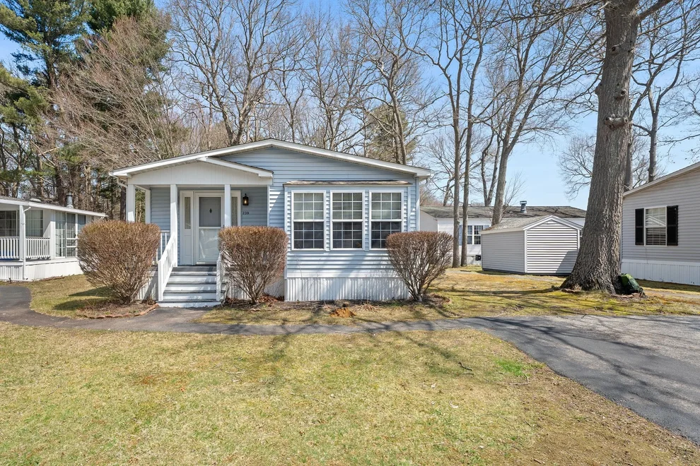 Unit for sale at 239 Mapleleaf Dr, Taunton, MA 02780