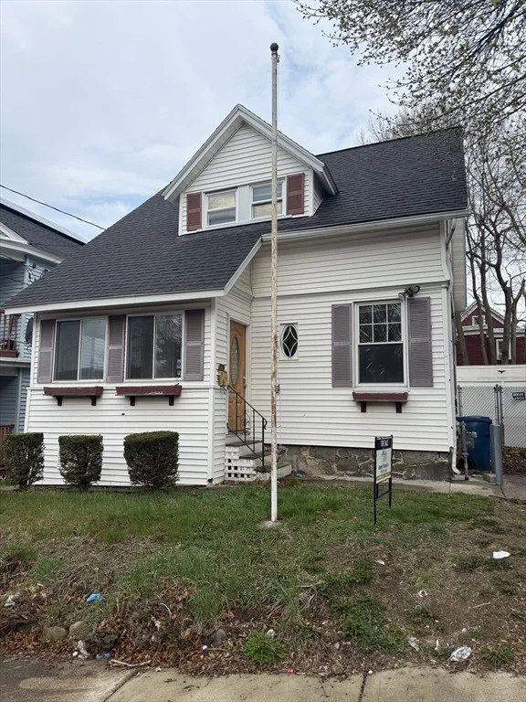 Unit for sale at 5 Magnolia St, Lawrence, MA 01810