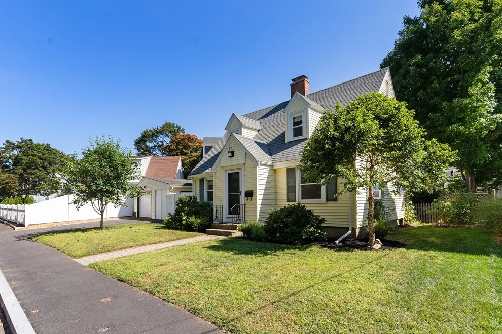 Unit for sale at 37 West Street, Marblehead, MA 01945