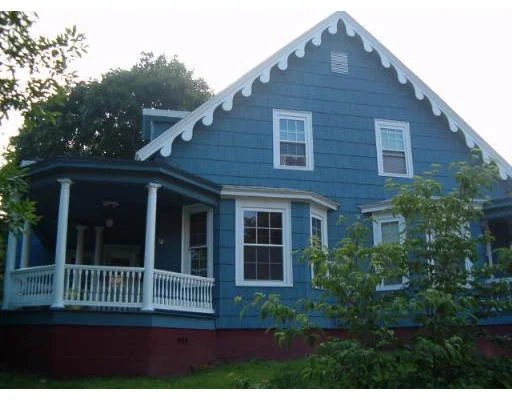 Unit for sale at 10 Crown St., Worcester, MA 01609