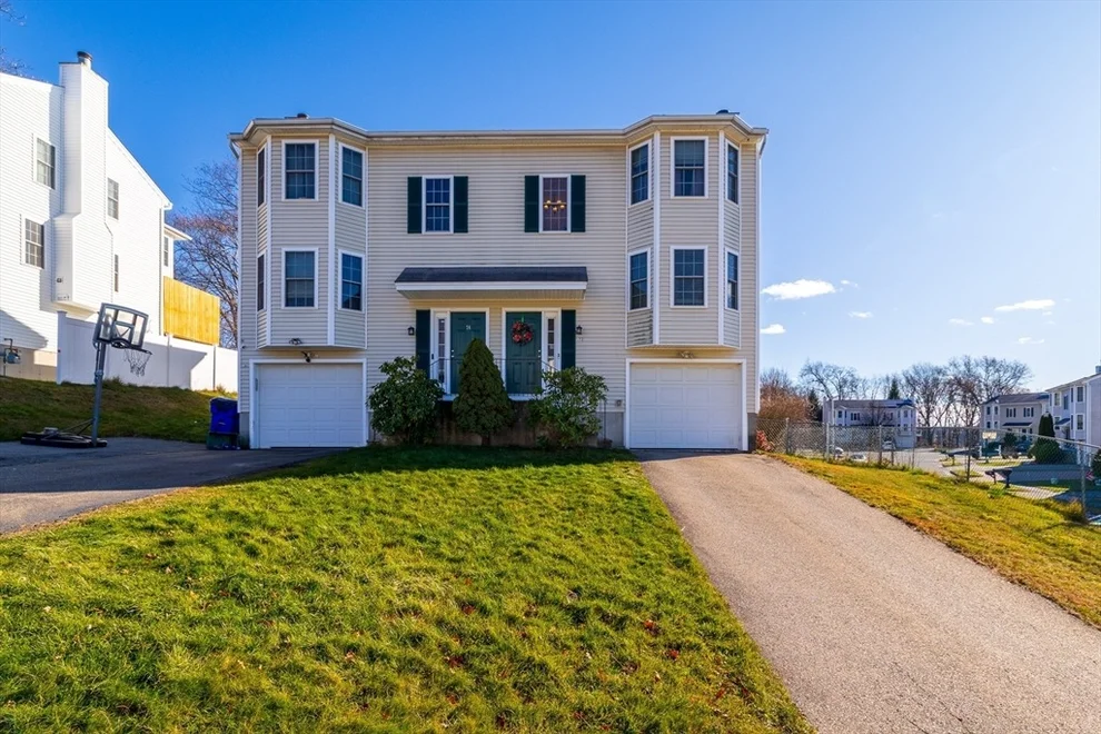 Unit for sale at 72 Sophia Dr, Worcester, MA 01607