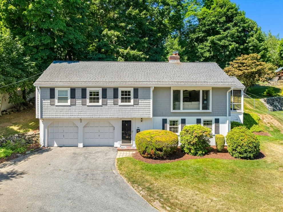 Unit for sale at 38 Robinhood Rd, Winchester, MA 01890