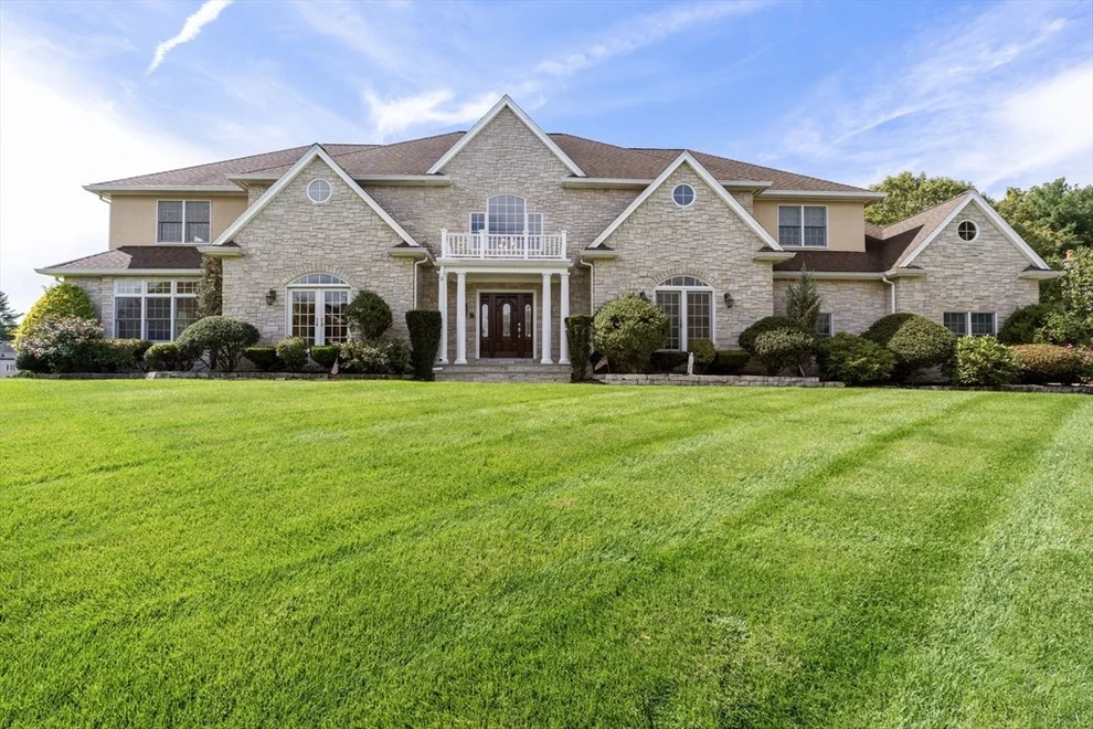 Unit for sale at 19 Cherokee Road, Canton, MA 02021