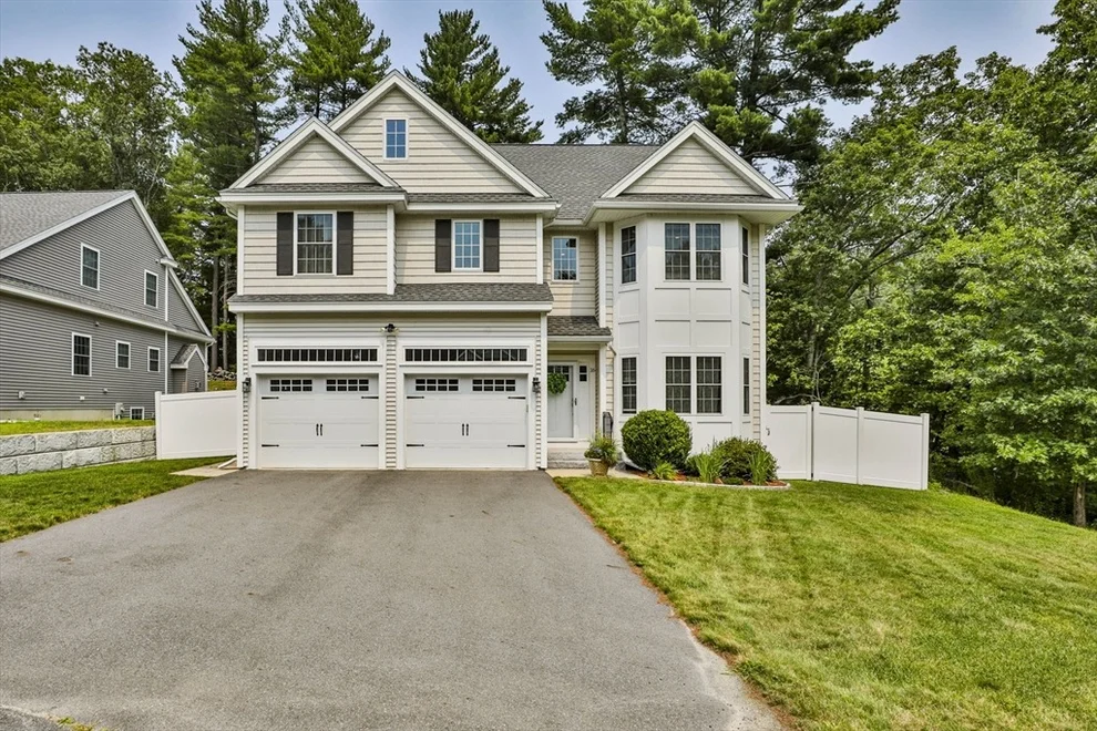 Unit for sale at 16 Sadie Ln, Methuen, MA 01844