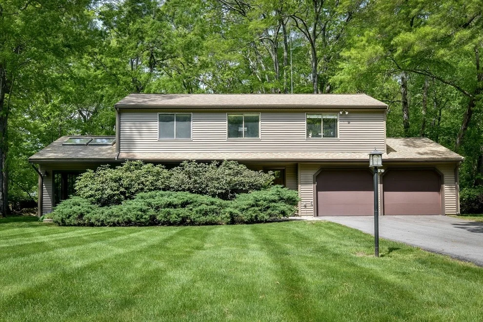 Unit for sale at 38 Stagecoach Dr, Ashland, MA 01721