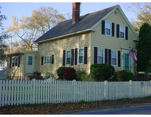 Unit for sale at 3 Liberty Street, Ipswich, MA 01938