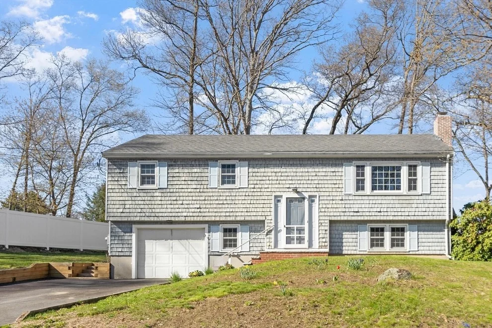 Unit for sale at 53 Longfellow Dr, Newburyport, MA 01950
