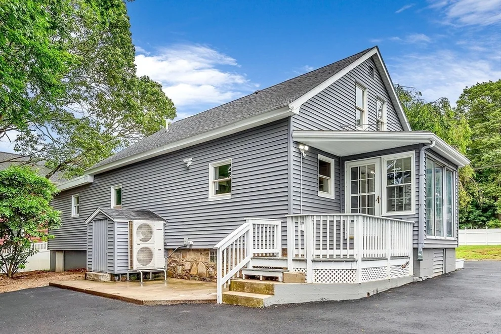 Unit for sale at 52 Harris St, Webster, MA 01570