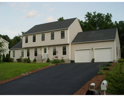 Unit for sale at 2 Forge Lane, Sutton, MA 01590