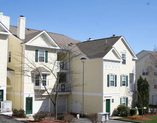 Unit for sale at 808 Gazebo Cir, Reading, MA 01867
