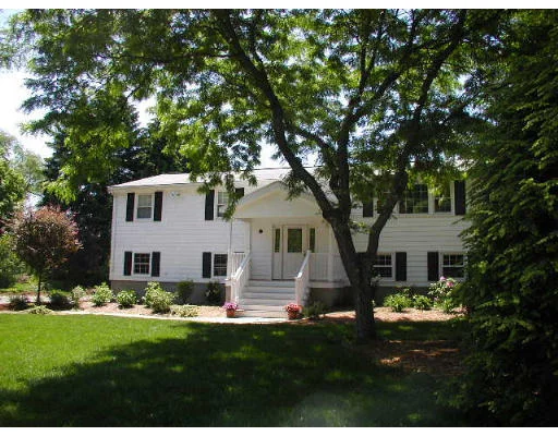 Unit for sale at 11 Joanne Drive, Framingham, MA 01701