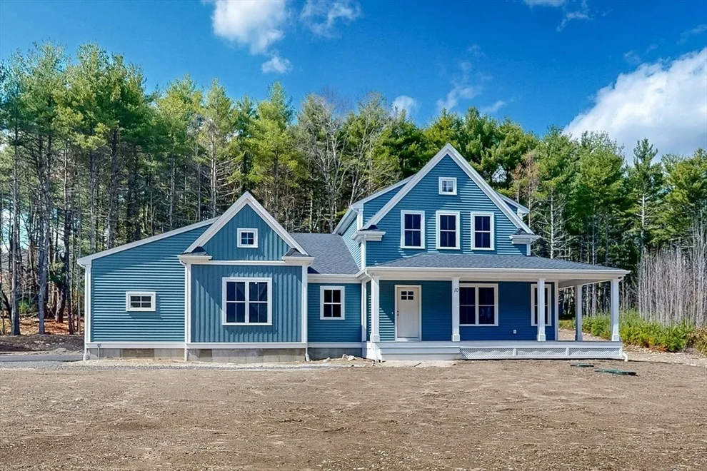 Unit for sale at 10 Homes Ave, Franklin, MA 02038