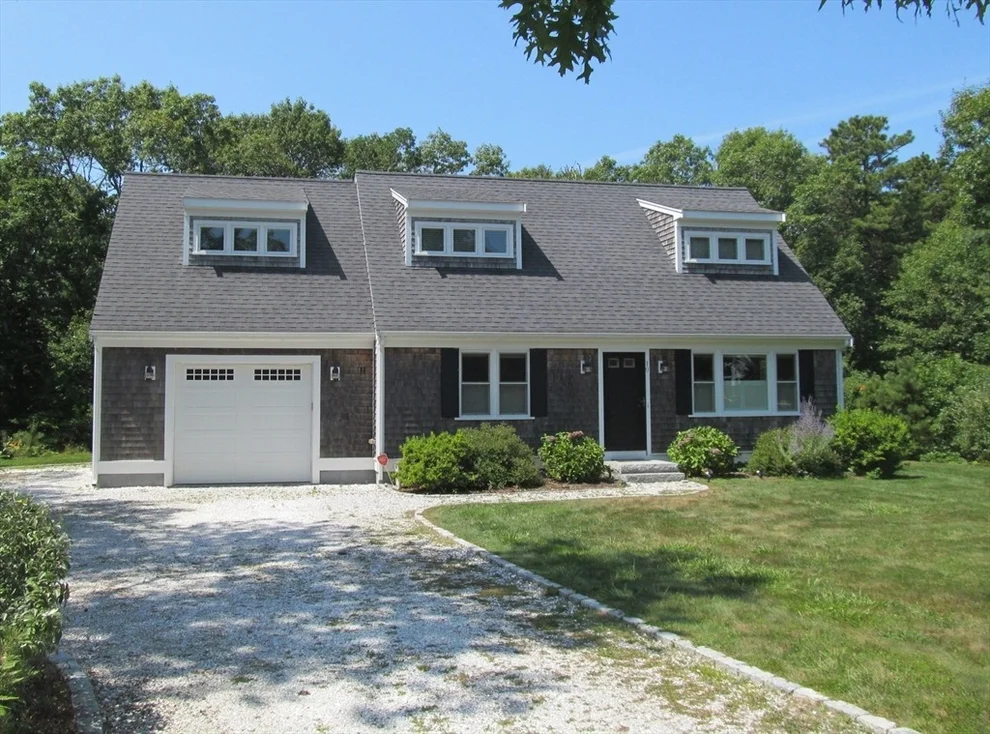 Unit for sale at 10 Camelot Ct, Falmouth, MA 02556