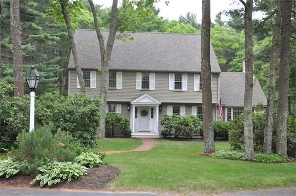 Unit for sale at 13 Barn Swallow Ln, Duxbury, MA 02332
