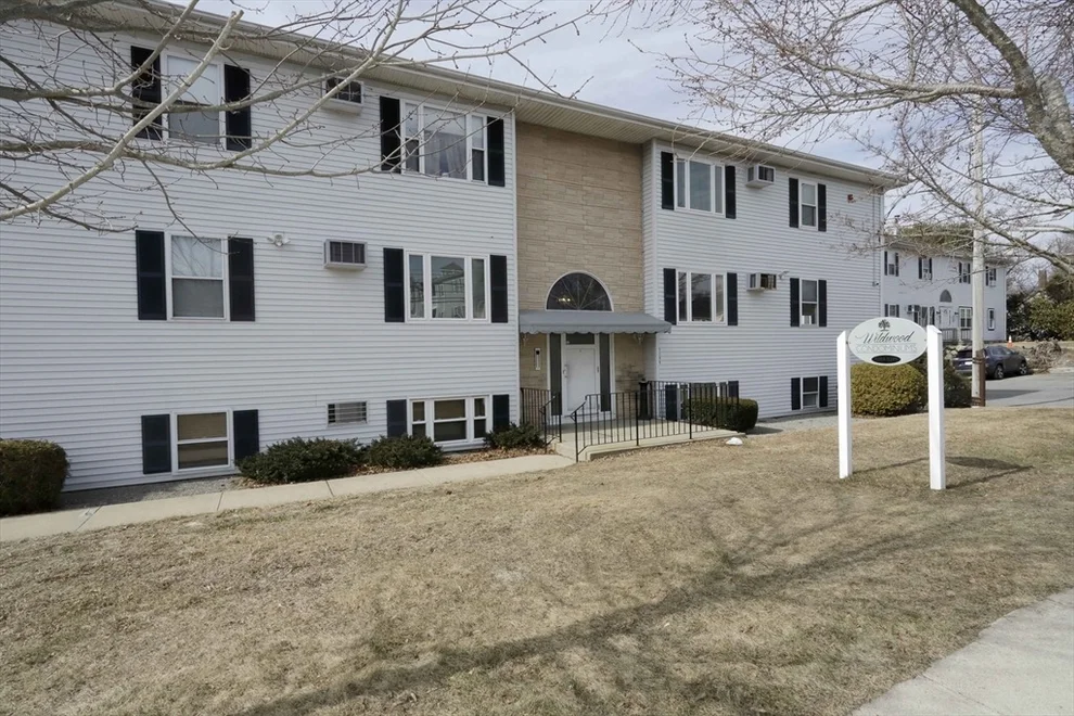 Unit for sale at 3299 Acushnet Ave, New Bedford, MA 02745