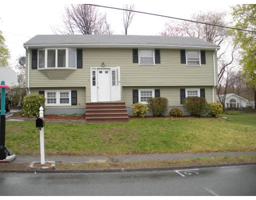 Unit for sale at 8 Gettysburg Street, Woburn, MA 01801