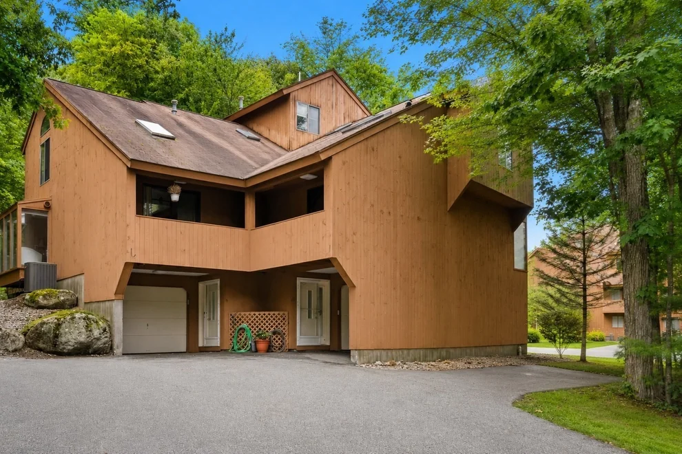Unit for sale at 13 Eaton Ct, Haverhill, MA 01832
