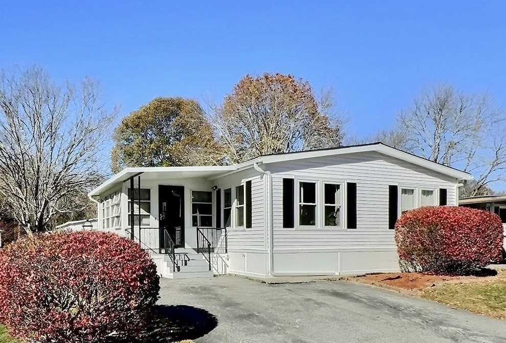 Unit for sale at 31 Thayer Dr., Taunton, MA 02780