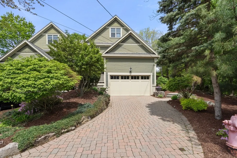 Unit for sale at 113 Carlisle St, Newton, MA 02459