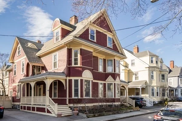 Unit for sale at 14 Elm St, Brookline, MA 02445