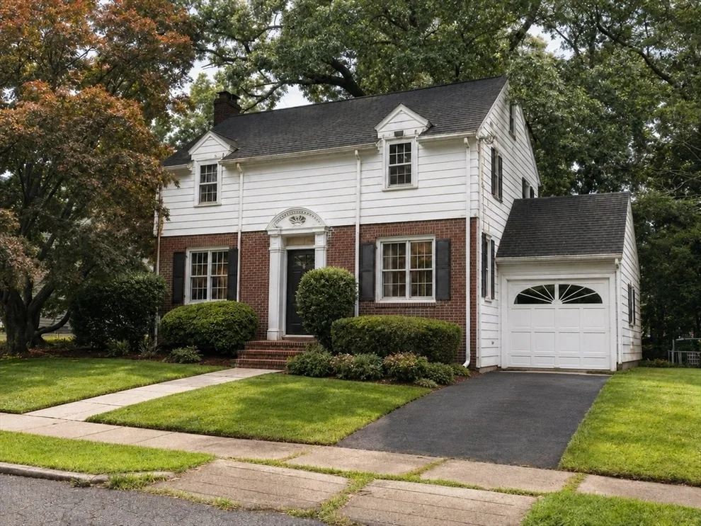 Unit for sale at 6 Birch Hill Rd, Melrose, MA 02176