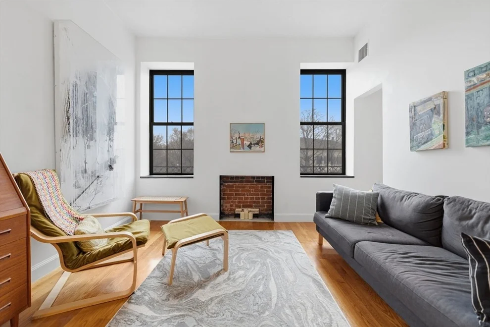 Unit for sale at 10-18 John Eliot Sq, Boston, MA 02119